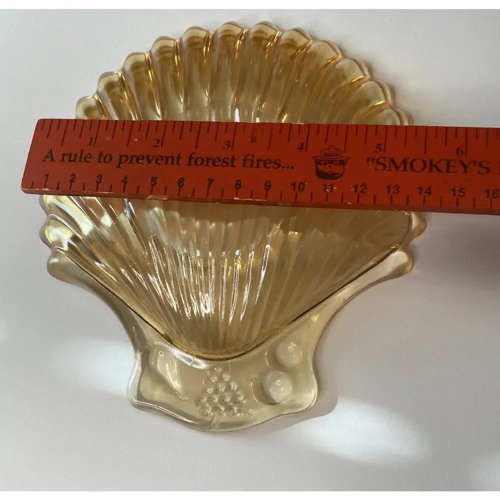 CARNIVAL Glass Clam Shell Seashell Shaped Dish Trinket Dish Peach Soap VINTAGE